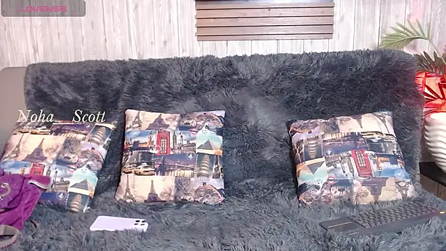 Luna  Cortez online show from 20, 4, 2026