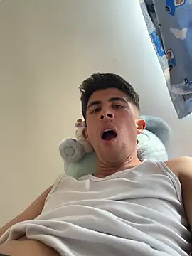 Luis-avatar online show from 15, 4, 2026