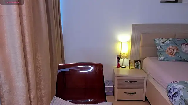 CandyElla  online show from 2, 7, 2026