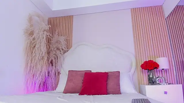 Luna vans online show from 18, 4, 2026