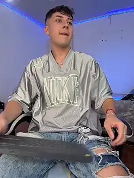 OLIVER K online show from 26, 6, 2026