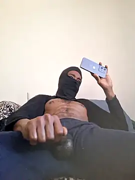 SkinnnyBlack online show from 21, 4, 2026