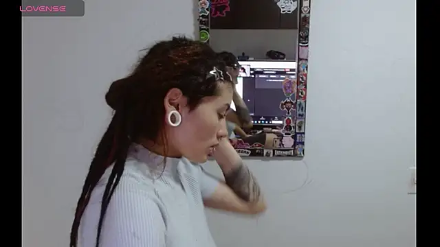 Snapshot of giulietta_monsalve chatting on 4, 5, 2026 giulietta monsalve online show from 4, 5, 2026