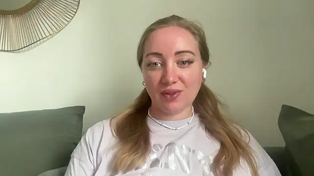 arielsweetieee online show from 30, 6, 2026