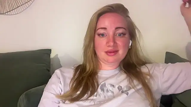 arielsweetieee online show from 4, 7, 2026