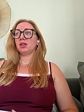 arielsweetieee online show from 16, 7, 2026
