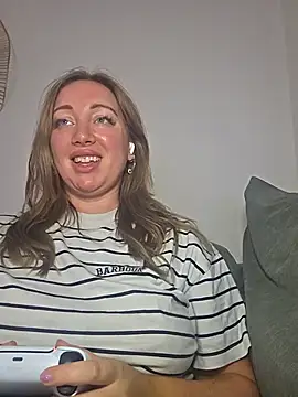 arielsweetieee online show from 21, 7, 2026