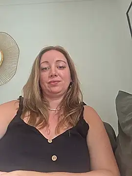 arielsweetieee online show from 28, 7, 2026