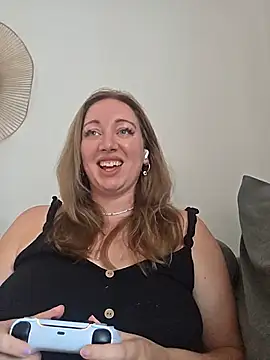 arielsweetieee online show from 28, 7, 2026