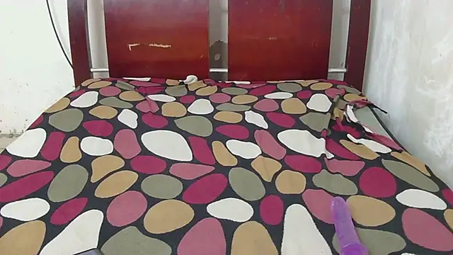 aitana honey8 online show from 18, 4, 2026