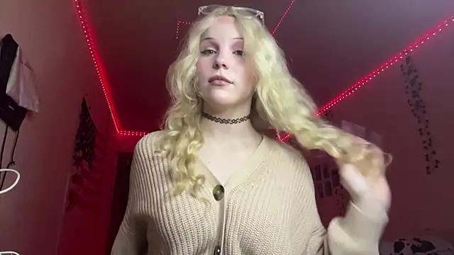 CassieRey online show from 18, 4, 2026