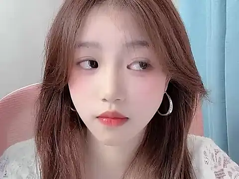 TwinXXbaby online show from 17, 4, 2026