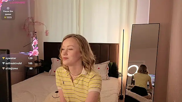EvaHamilton online show from 22, 6, 2026