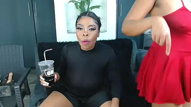 SweetHotLips102 online show from 7, 7, 2026