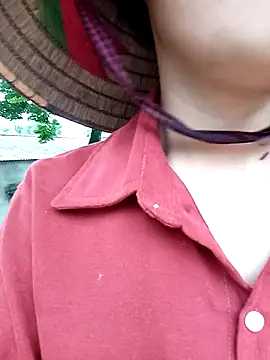 LucyBri01 online show from 28, 4, 2026