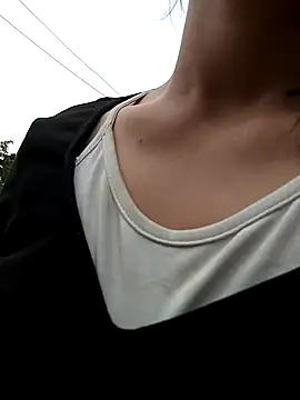 LucyBri01 online show from 30, 4, 2026