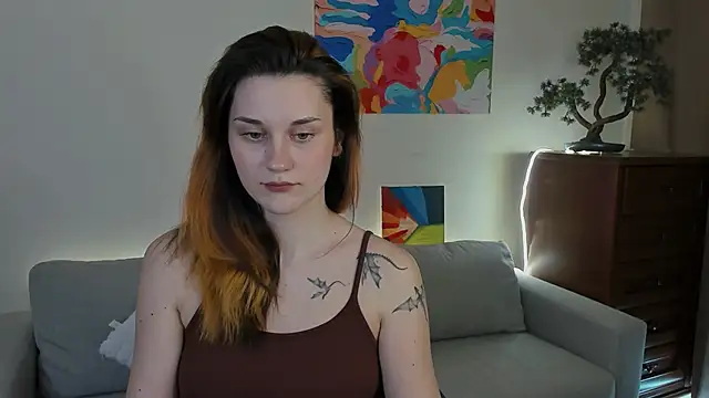 elani lune online show from 25, 4, 2026