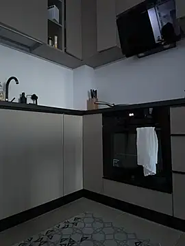 Mira Luna online show from 24, 6, 2026