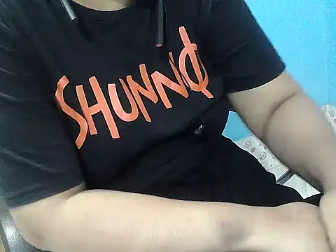Chubbygirl Tisha online show from 11, 6, 2026