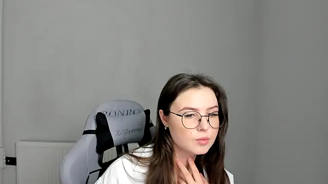 Regina cute  online show from 12, 5, 2026