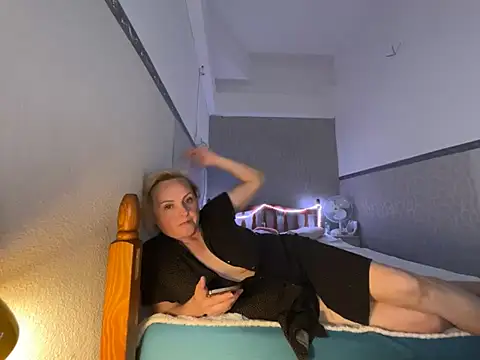 Snapshot of Svetlysvet chatting on 15, 7, 2026 Svetlysvet online show from 15, 7, 2026