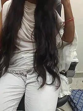 Snapshot of SEEMA_333 chatting on 18, 4, 2026 SEEMA 333 online show from 18, 4, 2026