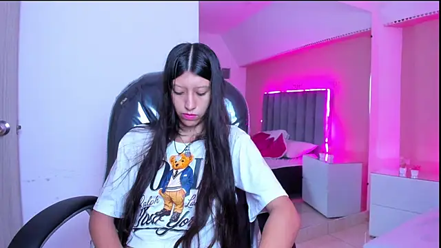 ARIANA CRI-X online show from 5, 8, 2026