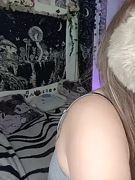 lya nekko  online show from 19, 7, 2026