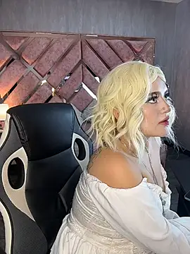 lya nekko  online show from 25, 7, 2026