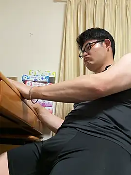 Snapshot of shun_201 chatting on 7, 7, 2026 shun 201 online show from 7, 7, 2026