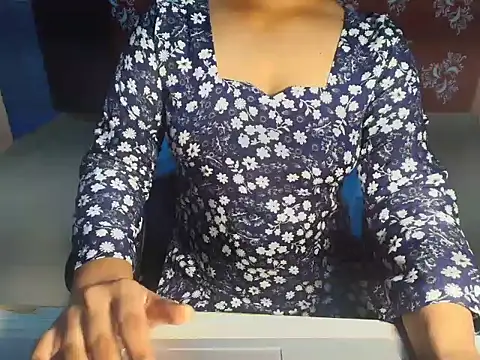 Hotty Girl147 online show from 25, 7, 2026