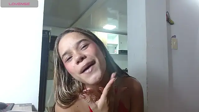 Snapshot of little_babyboo_ chatting on 9, 7, 2026 little babyboo online show from 9, 7, 2026
