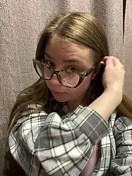 Boobsy girl online show from 5, 5, 2026