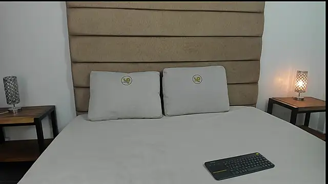 claire scott online show from 22, 4, 2026