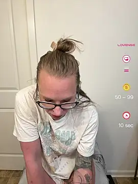 blackwidowlaced online show from 30, 4, 2026