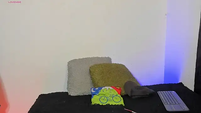  IanLark online show from 19, 5, 2026