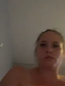 Poppylooloo online show from 30, 7, 2026
