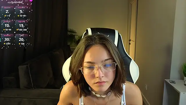Snapshot of Leslie_Scott chatting on 5, 7, 2026 Leslie Scott online show from 5, 7, 2026