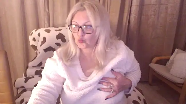 Divineblond online show from 15, 11, 2025