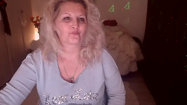 Divineblond online show from 4, 2, 2026