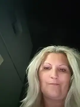 Divineblond online show from 28, 7, 2026
