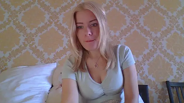 Softy Aura  online show from 28, 7, 2026