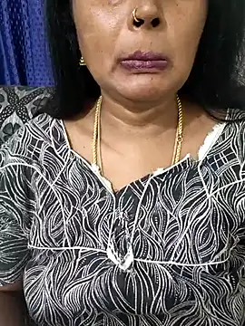 Snapshot of Sunitha-tamilponu chatting on 5, 8, 2026 Sunitha-tamilponu online show from 5, 8, 2026