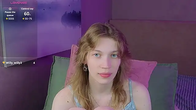 Emily Cartex online show from 16, 6, 2026