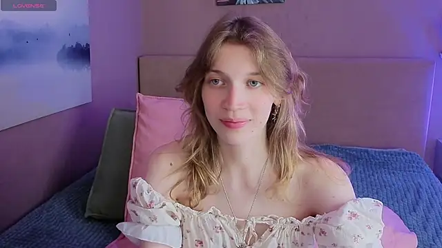 Emily Cartex online show from 25, 6, 2026