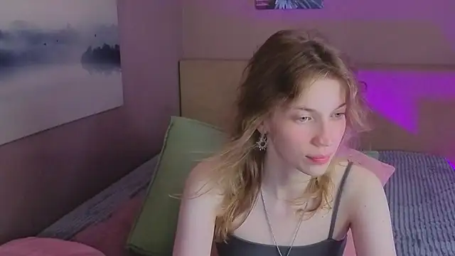 Emily Cartex online show from 15, 7, 2026