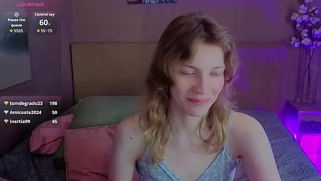 Emily Cartex online show from 28, 7, 2026