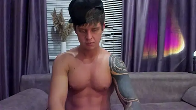 Snapshot of MarcoErra chatting on 10, 6, 2026 MarcoErra online show from 10, 6, 2026