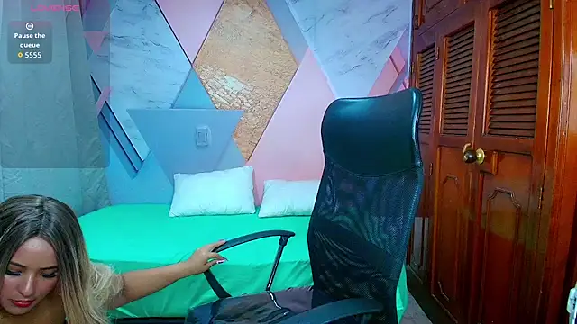 raylin escobar online show from 23, 7, 2026