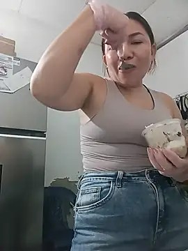 Luna Morch online show from 25, 7, 2026